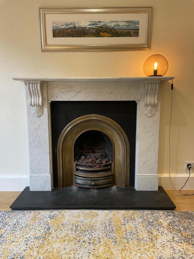 Fantastic Location 10 Mins To Princes Street- 15 To Royal Mile- Main Door-Patio Edinburgh Eksteriør billede
